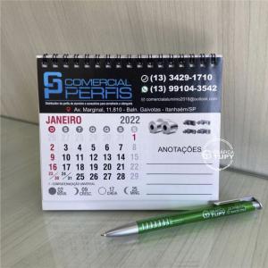 Calendário de Mesa Médio REF. 003 6 lâminas papel couche 150g 12 x 14,8 cm 4x4  wire-o preto 